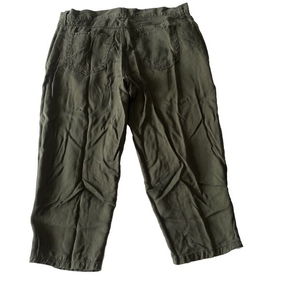Liz Claiborne Petite Classic Olive Green Capri Pants Size 10P - Picture 2 of 12